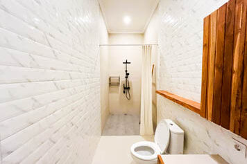 Villa Lois Bathroom